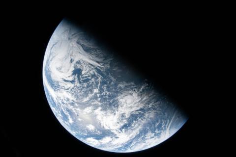 La Terre photographiée par l'astronaute de la Nasa Reid Wiseman le 2 avril 2026 depuis la capsule Orion, en route pour la Lune